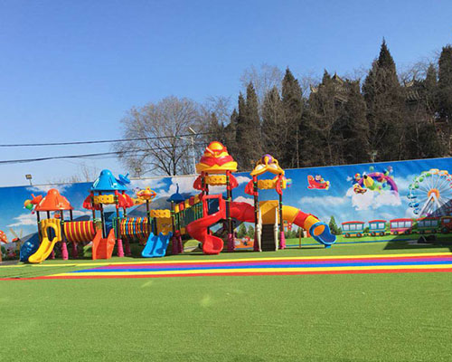 幼兒(er) 園滑梯
